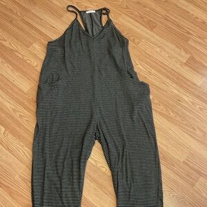 Wasabi Mint Comfy XL Striped V-Neck Jumpsuit in Black and Gray 42x24